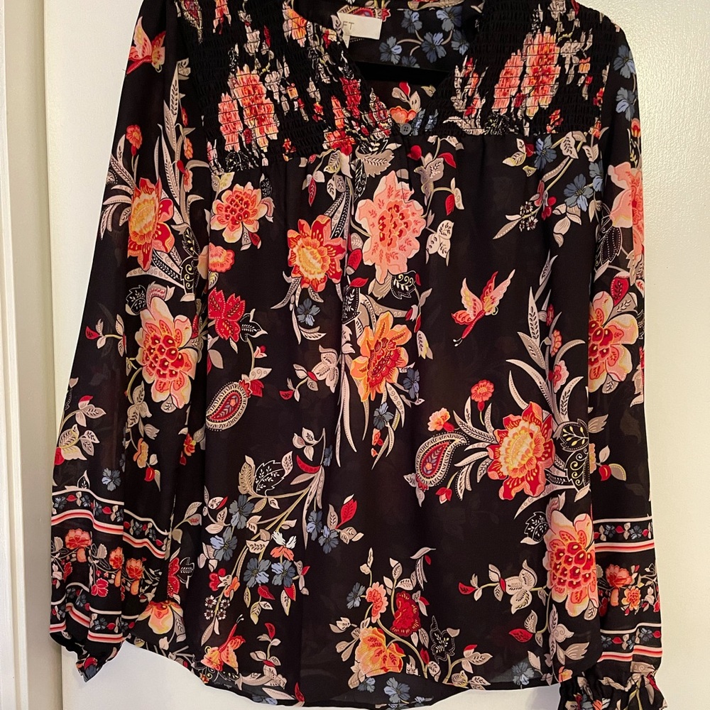 Loft medium size long sleeve top